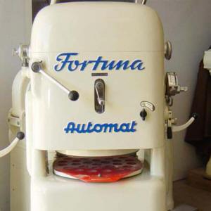 DISTRIBUTOR - ROLLERS